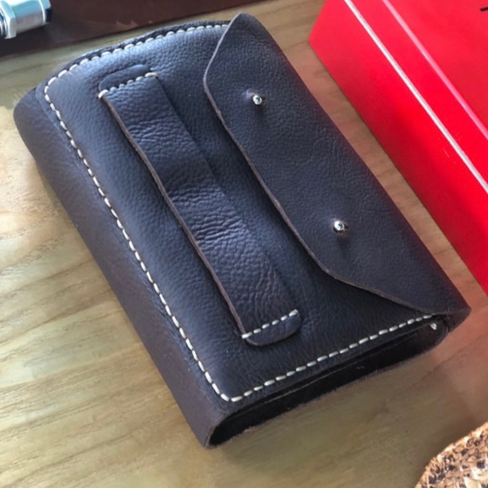 Premium leather Cigar Case with compartments for lighter and cutter. New in box